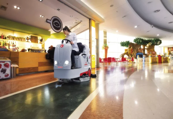 1633510428268-comac-optima-lavasciuga-pavimenti-bar